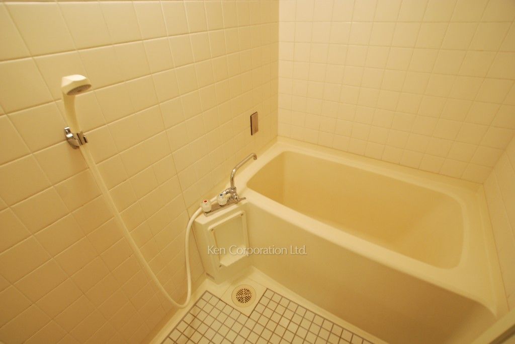 芝浦スクエアハイツの写真 バスルーム ※2階の同じ間取タイプを撮影。仕様が異なることがあります。