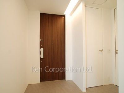 パークアクシス青山一丁目タワーの写真 玄関 ※45階の同じ間取タイプを撮影。仕様が異なることがあります。