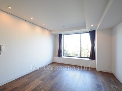 マスターベッドルーム