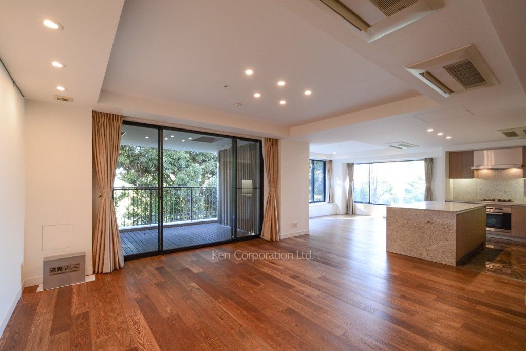 イートンプレイス神園町の写真 リビングダイニング