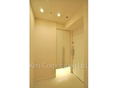 パークアクシス青山一丁目タワーの写真 玄関 ※10階の同じ間取タイプを撮影。仕様が異なることがあります。