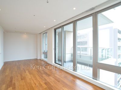 パークアクシス青山一丁目タワーの写真 居室（LDなど） ※10階の同じ間取タイプを撮影。仕様が異なることがあります。