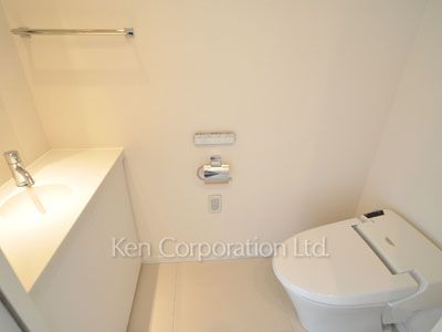 パークアクシス青山一丁目タワーの写真 トイレ ※10階の同じ間取タイプを撮影。仕様が異なることがあります。