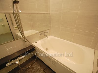 プラティーヌ西新宿の写真 バスルーム ※14階の同じ間取タイプを撮影。仕様が異なることがあります。