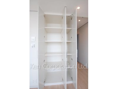 プラティーヌ西新宿の写真 クローゼット