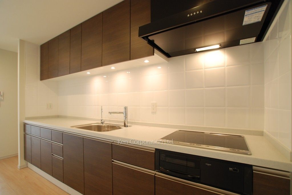 プラティーヌ西新宿の写真 キッチン ※14階の同じ間取タイプを撮影。仕様が異なることがあります。