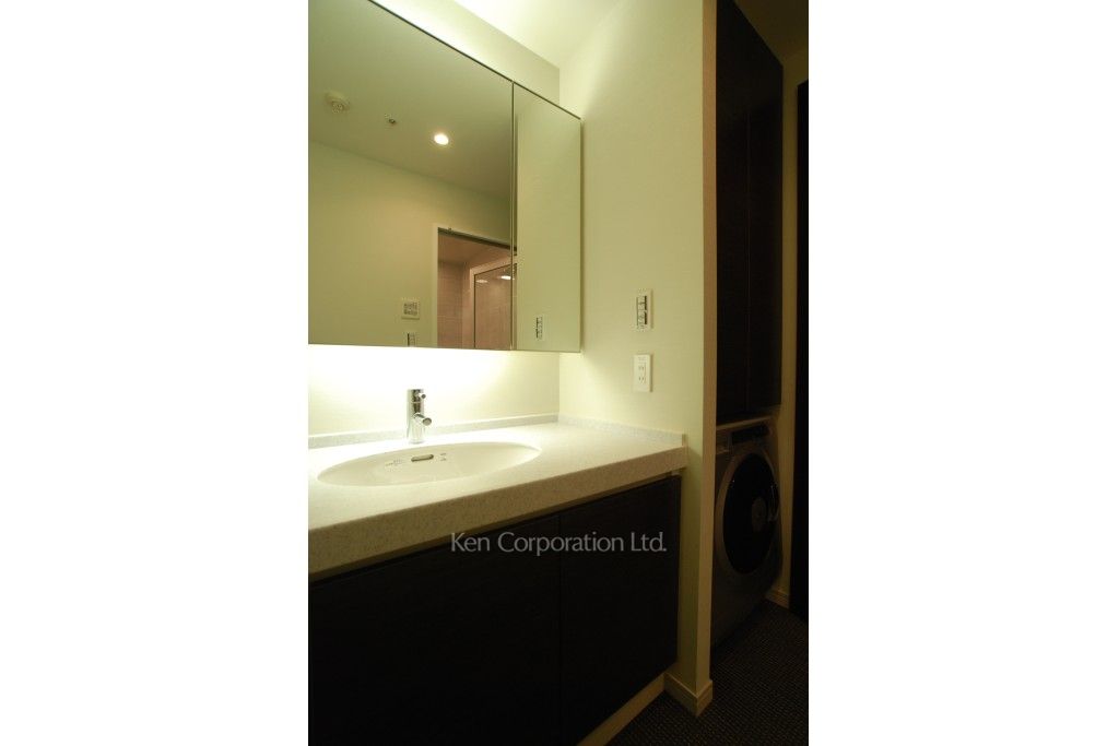 プラティーヌ西新宿の写真 パウダールーム ※14階の同じ間取タイプを撮影。仕様が異なることがあります。