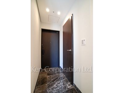 プラティーヌ西新宿の写真 玄関