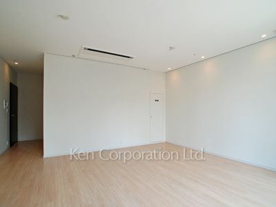 プラティーヌ西新宿の写真 居室（LDなど）