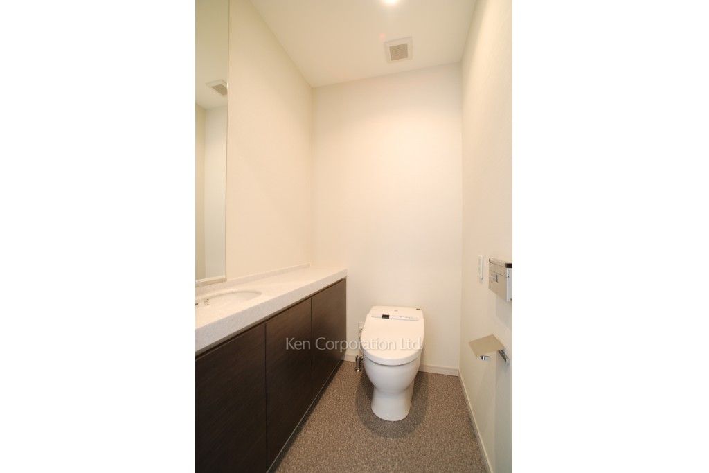 プラティーヌ西新宿の写真 トイレ