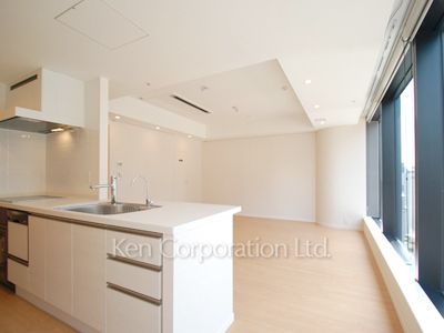 リビングダイニング ※11階の同じ間取タイプを撮影。仕様が異なることがあります。