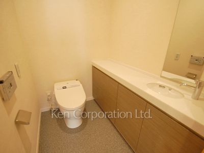 トイレ ※11階の同じ間取タイプを撮影。仕様が異なることがあります。