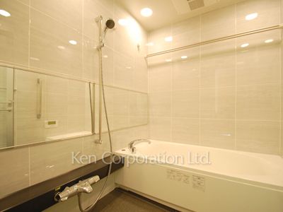 プラティーヌ西新宿の写真 バスルーム ※13階の同じ間取タイプを撮影。仕様が異なることがあります。