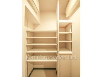 ザ・ベルグレイヴィア麻布の写真 シューズインクローゼット