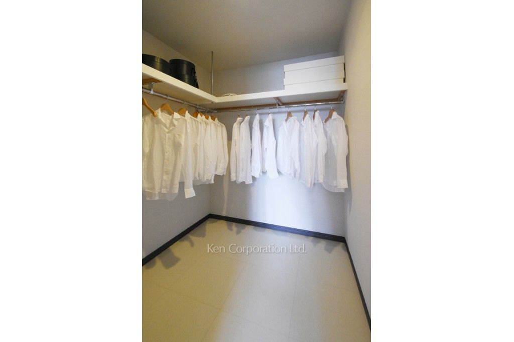 ザ・ベルグレイヴィア麻布の写真 マスターベッドルーム　クローゼット　※MODEL ROOM
