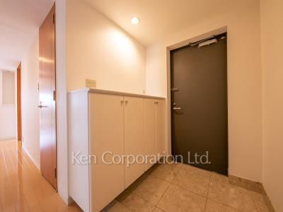 プライマル渋谷桜丘の写真 玄関 ※4階の同じ間取タイプを撮影。仕様が異なることがあります。