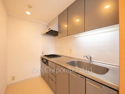 プライマル渋谷桜丘の写真 キッチン ※4階の同じ間取タイプを撮影。仕様が異なることがあります。