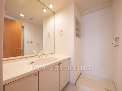 プライマル渋谷桜丘の写真 パウダールーム ※4階の同じ間取タイプを撮影。仕様が異なることがあります。