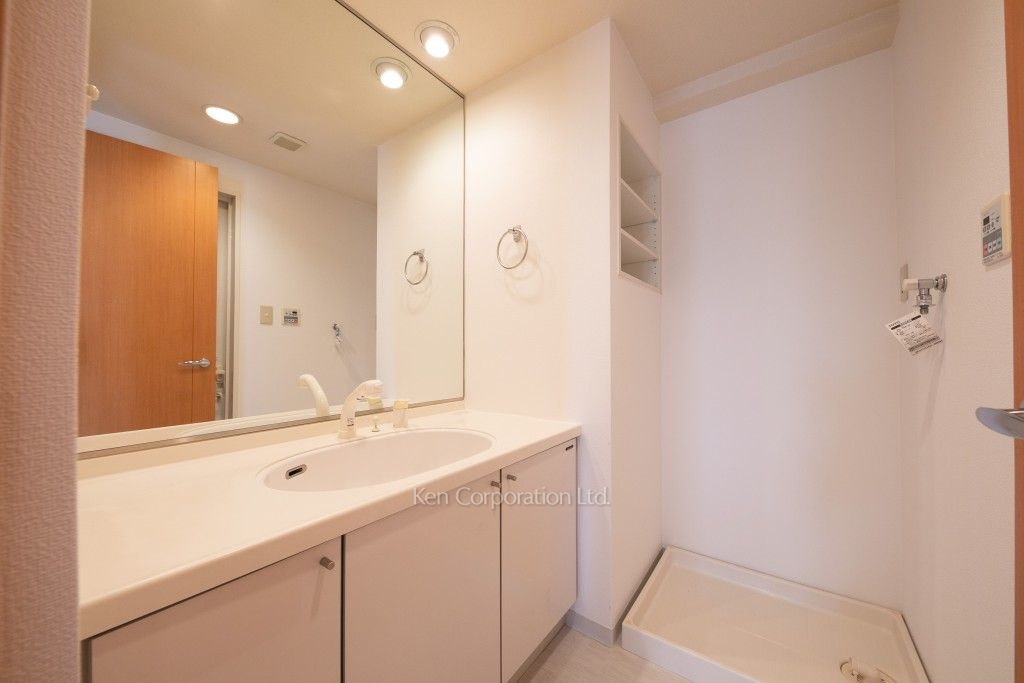 プライマル渋谷桜丘の写真 パウダールーム ※4階の同じ間取タイプを撮影。仕様が異なることがあります。