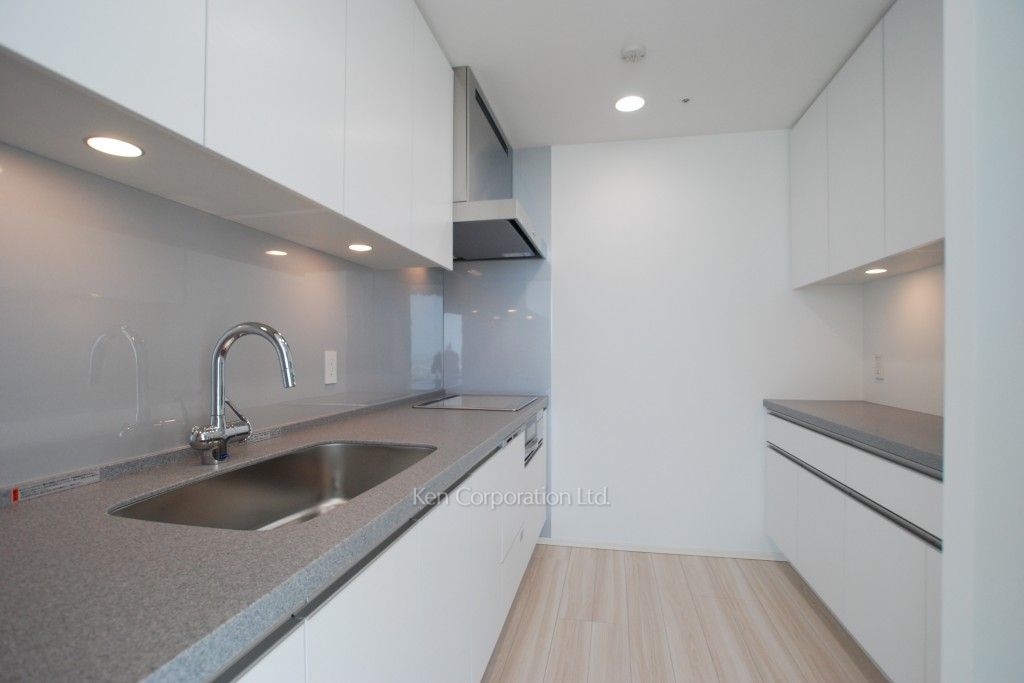 ラ・トゥール青葉台の写真 キッチン ※28階の同じ間取タイプを撮影。仕様が異なることがあります。