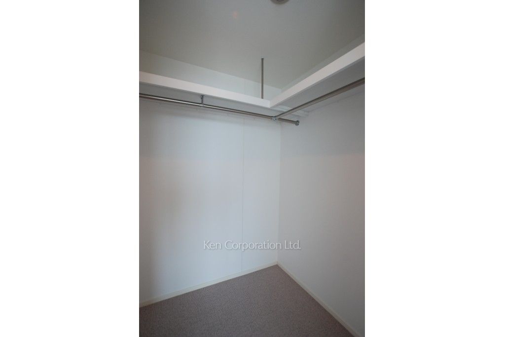 ラ・トゥール青葉台の写真 ウォークインクローゼット ※28階の同じ間取タイプを撮影。仕様が異なることがあります。