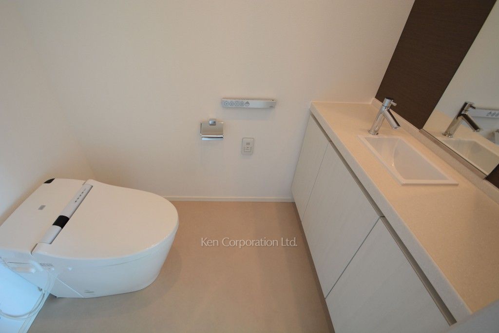 ラ・トゥール青葉台の写真 トイレ ※22階の同じ間取タイプを撮影。仕様が異なることがあります。