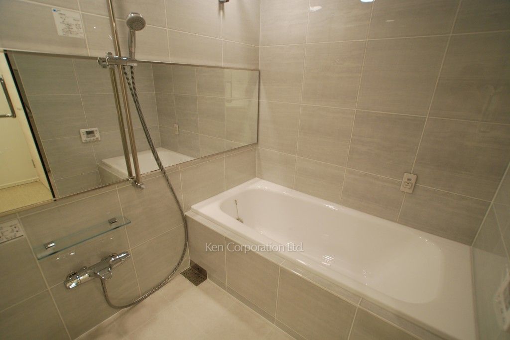 ラ・トゥール青葉台の写真 バスルーム ※32階の同じ間取タイプを撮影。仕様が異なることがあります。