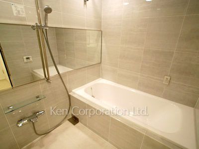 ラ・トゥール青葉台の写真 バスルーム ※32階の同じ間取タイプを撮影。仕様が異なることがあります。