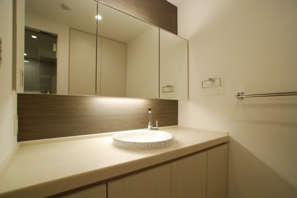 ラ・トゥール青葉台の写真 パウダールーム ※32階の同じ間取タイプを撮影。仕様が異なることがあります。