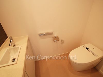 トイレ ※28階の同じ間取タイプを撮影。仕様が異なることがあります。