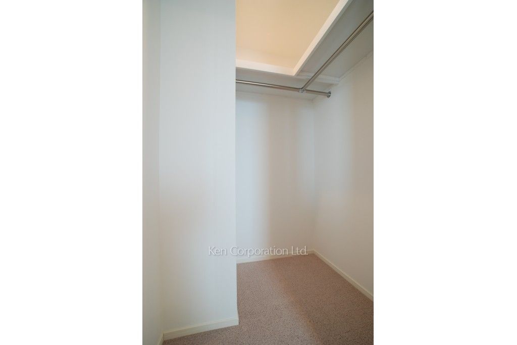 ラ・トゥール青葉台の写真 ウォークインクローゼット ※28階の同じ間取タイプを撮影。仕様が異なることがあります。