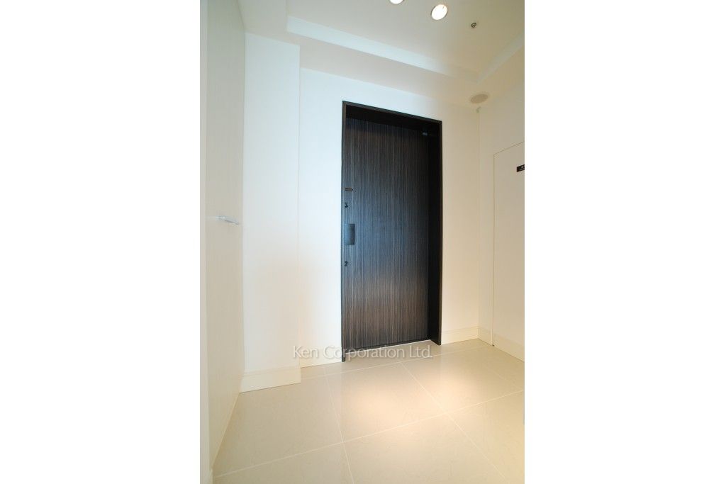 ラ・トゥール青葉台の写真 玄関 ※28階の同じ間取タイプを撮影。仕様が異なることがあります。