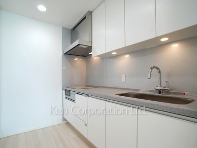 ラ・トゥール青葉台の写真 キッチン ※28階の同じ間取タイプを撮影。仕様が異なることがあります。