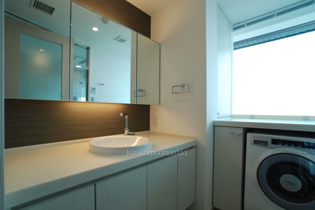 ラ・トゥール青葉台の写真 パウダールーム ※28階の同じ間取タイプを撮影。仕様が異なることがあります。