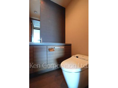 ラ・トゥール青葉台の写真 トイレ ※31階の同じ間取タイプを撮影。仕様が異なることがあります。