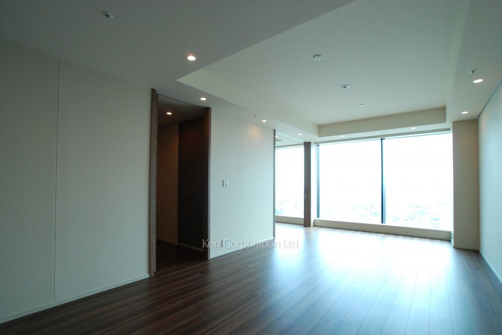 ラ・トゥール青葉台の写真 リビングダイニング ※31階の同じ間取タイプを撮影。仕様が異なることがあります。