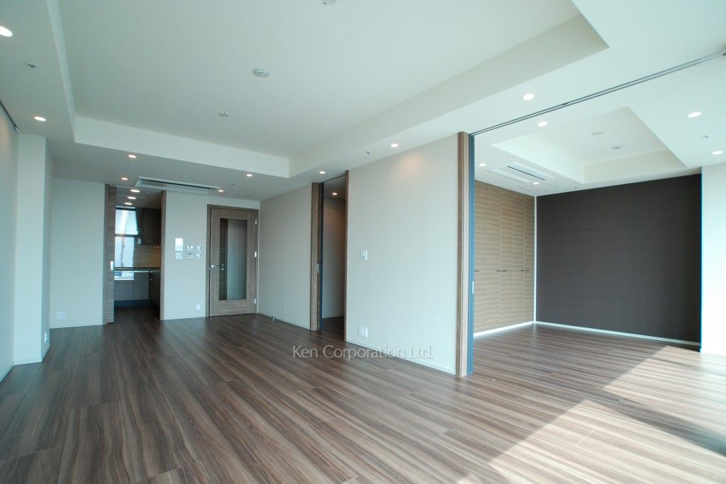 ラ・トゥール青葉台の写真 リビングダイニング ※31階の同じ間取タイプを撮影。仕様が異なることがあります。