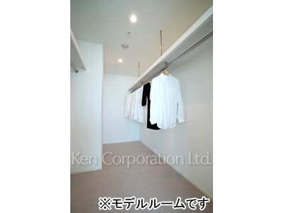 ラ・トゥール青葉台の写真 ウォークインクローゼット ※26階の同じ間取タイプを撮影。仕様が異なることがあります。