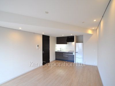 プラティーヌ西新宿の写真 リビングダイニング ※7階の同じ間取タイプを撮影。仕様が異なることがあります。