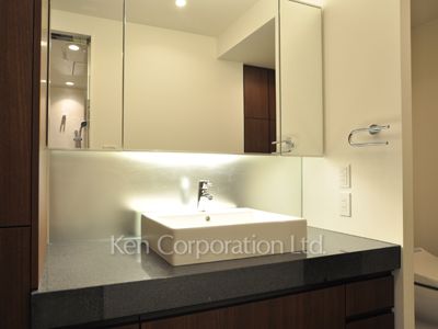 パウダールーム