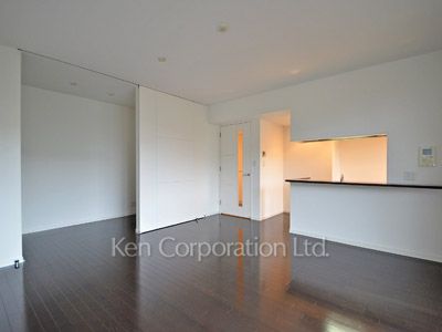 MFPR目黒タワーの写真 リビングダイニング ※2階の同じ間取タイプを撮影。仕様が異なることがあります。