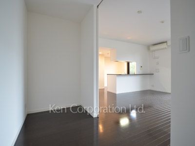 MFPR目黒タワーの写真 DEN ※2階の同じ間取タイプを撮影。仕様が異なることがあります。