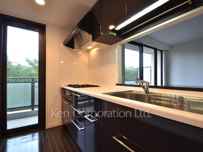 MFPR目黒タワーの写真 キッチン ※2階の同じ間取タイプを撮影。仕様が異なることがあります。