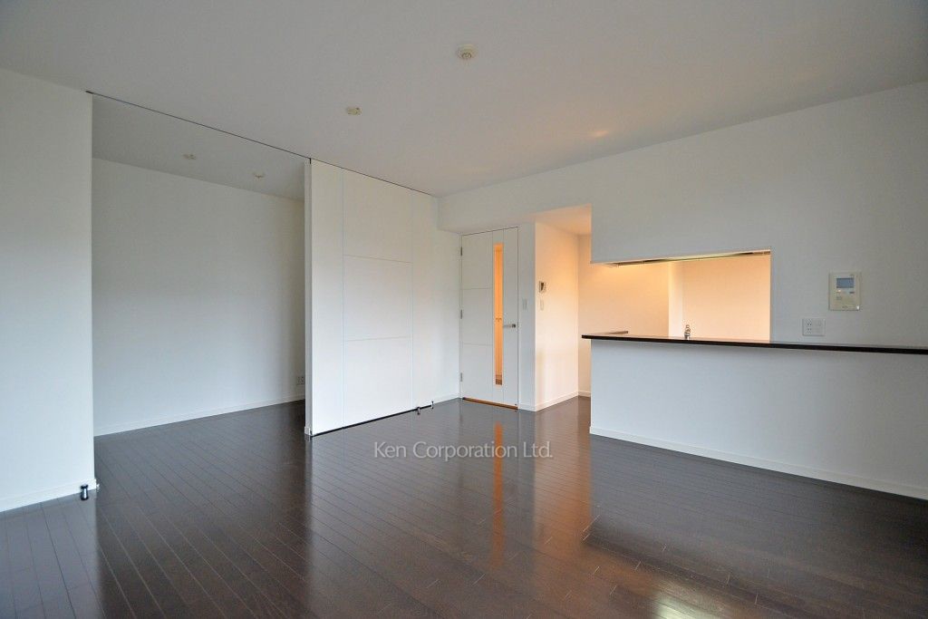 MFPR目黒タワーの写真 リビングダイニング ※2階の同じ間取タイプを撮影。仕様が異なることがあります。