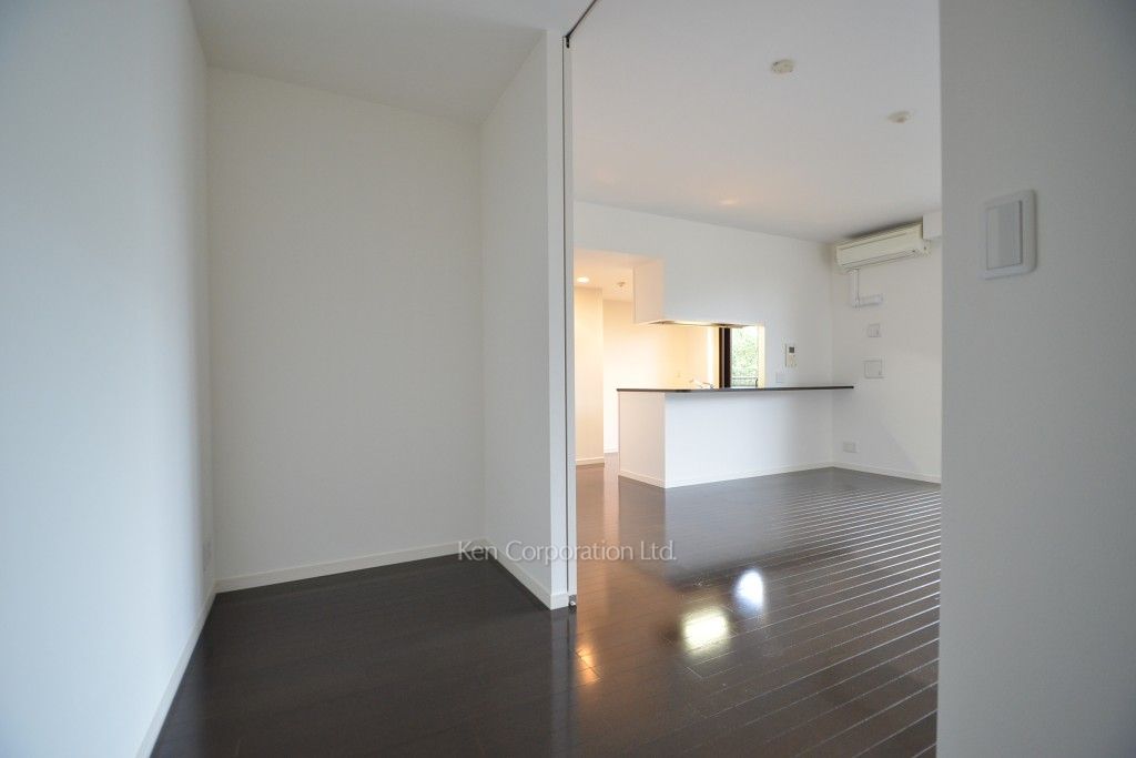 MFPR目黒タワーの写真 DEN ※2階の同じ間取タイプを撮影。仕様が異なることがあります。