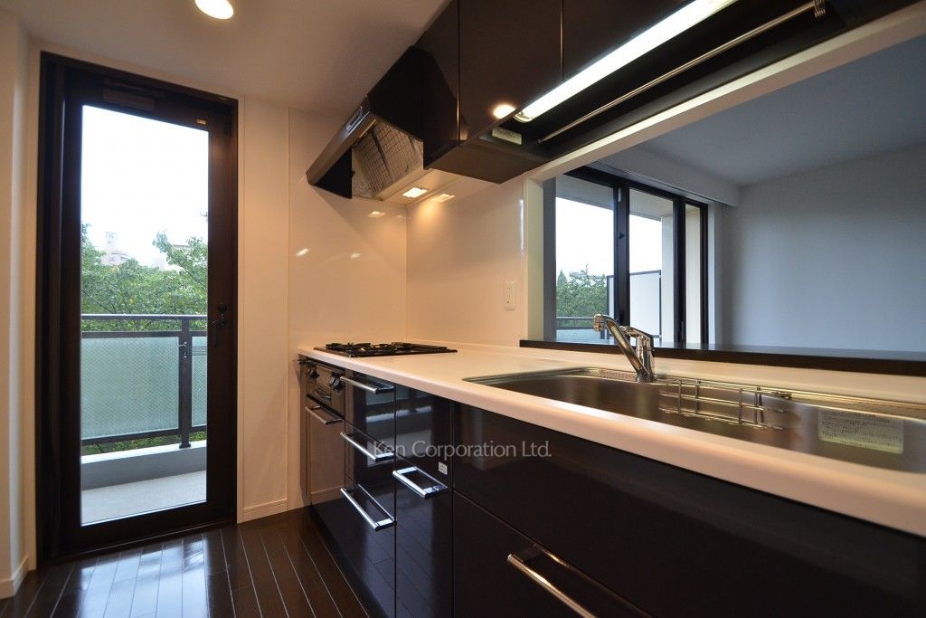 MFPR目黒タワーの写真 キッチン ※2階の同じ間取タイプを撮影。仕様が異なることがあります。