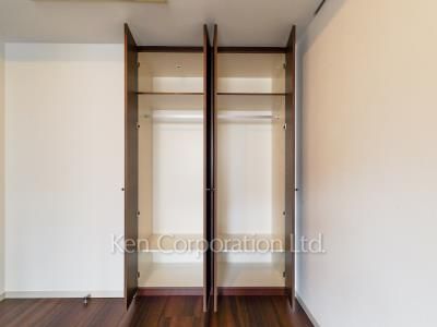 セントラルパークタワー ラ・トゥール新宿の写真 クローゼット ※21階の同じ間取タイプを撮影。仕様が異なることがあります。