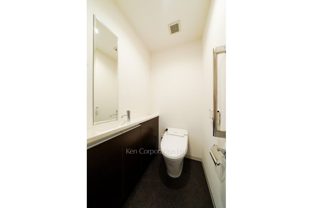 セントラルパークタワー ラ・トゥール新宿の写真 トイレ ※21階の同じ間取タイプを撮影。仕様が異なることがあります。