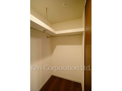 セントラルパークタワー ラ・トゥール新宿の写真 ウォークインクローゼット ※21階の同じ間取タイプを撮影。仕様が異なることがあります。