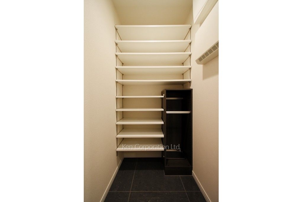 セントラルパークタワー ラ・トゥール新宿の写真 シューズインクローゼット